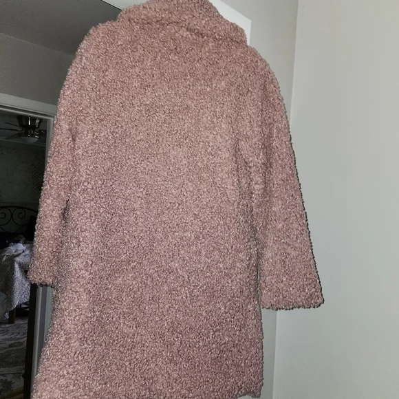 Chicwish Adorable warm and cozy knee length coat - Picture 3 of 5